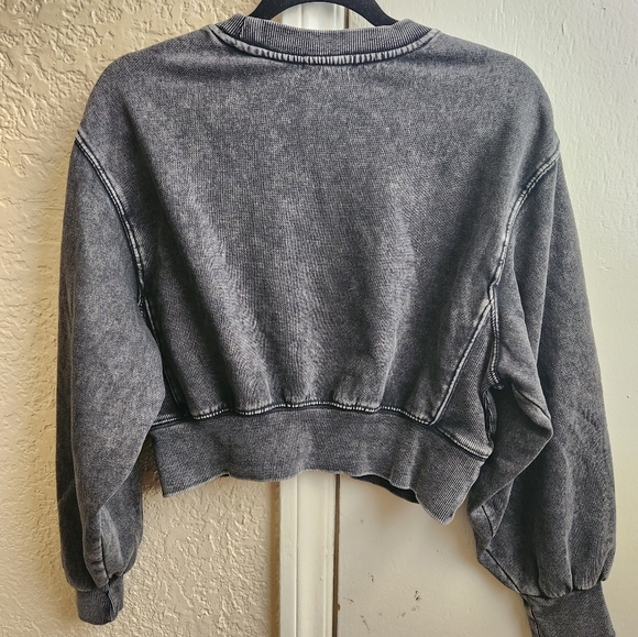 Garage- montana graphic crop sweatshirt - Picture 2 of 6